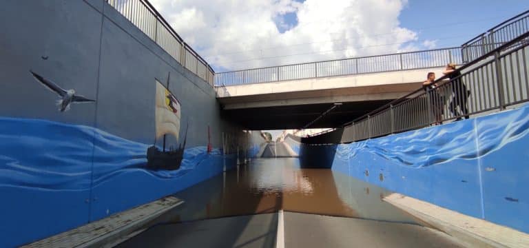 Wismar: Starkregen flutet Eisenbahn-Unterführung und Keller
