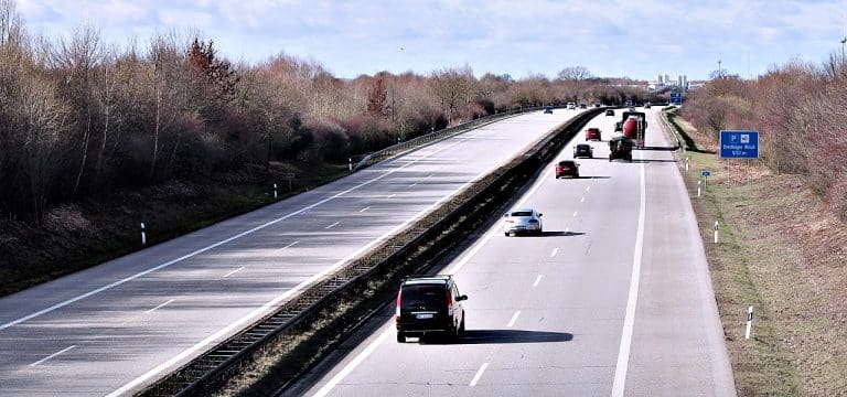 Grevesmühlen: Reisebus auf Autobahn 20 ausgebrannt – 200.000 Euro Schaden