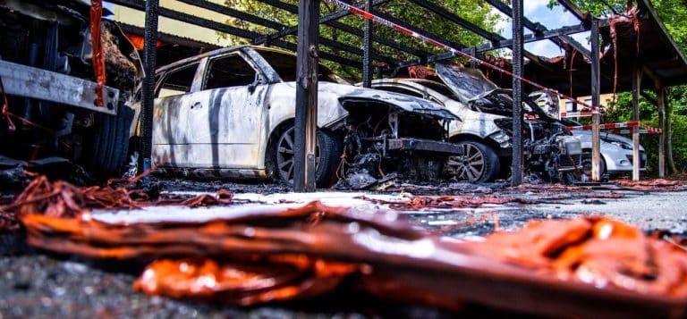 16-Jähriger soll Carport-Anlagenbrände gelegt haben