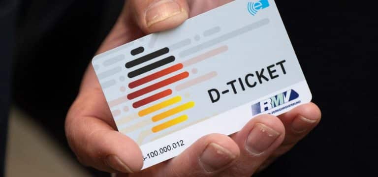 Sozialministerium: Seniorenticket gilt auch in Rufbussen