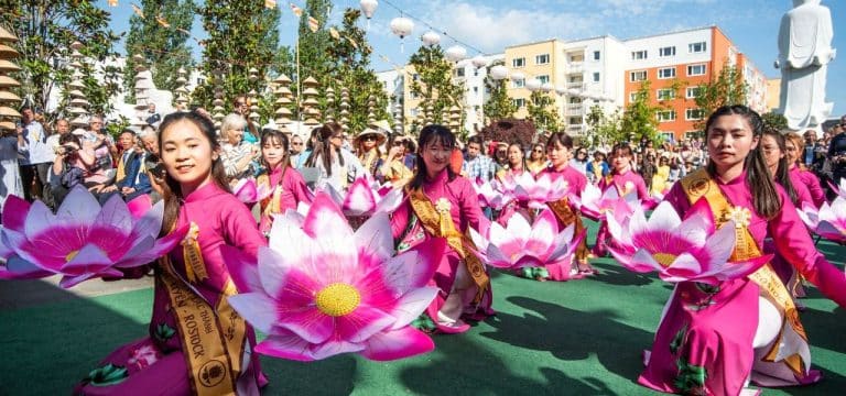 Buddhistischer Tempel in Rostock feierlich eingeweiht