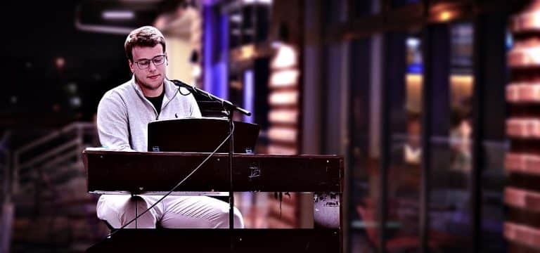 Wismar: Aller guten sind drei: Wieder „Piano-Session“ im „Park Inn“