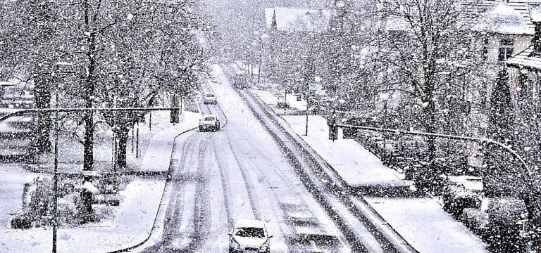 Ruhige Straßen trotz anhaltendem Frost und Schneefall
