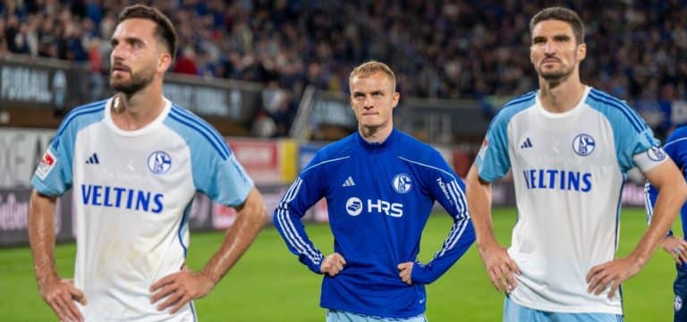 Schalke-Boss Knäbel wütet nach Pleite gegen eigene Profis