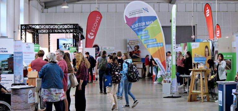 30. Berufsinfobörse in Wismar startet heute und am Freitag in der Reithalle