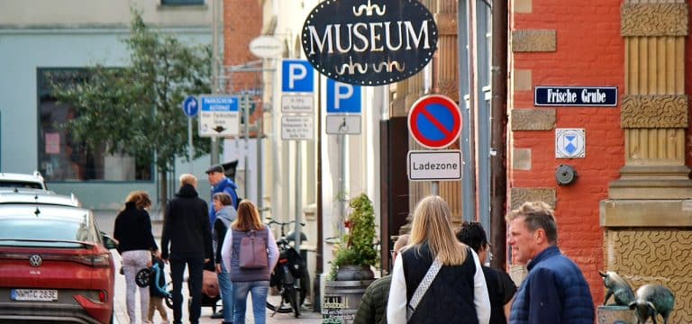 „Tell me your Story“ – Wo lernt man Leute in Wismar kennen?