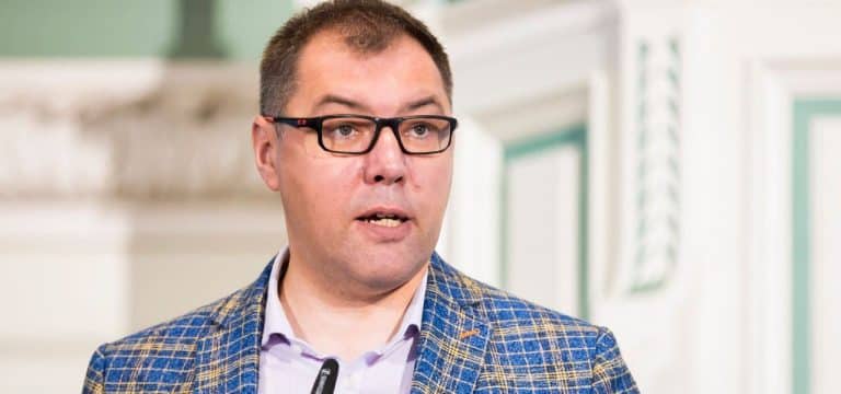 Ukrainischer Botschafter will sich auch Kritik stellen