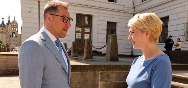 Landeschefin Schwesig mit ukrainischem Botschafter unterwegs