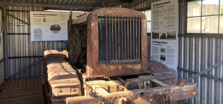 Podeus Raupenschlepper: Ein Wismarer Original mit neuem Gewand