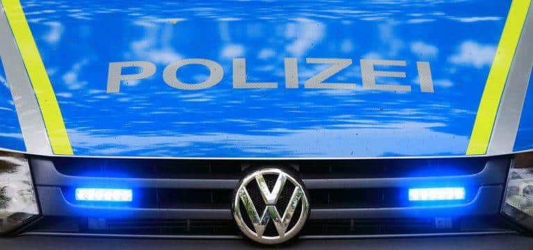 Hohenkirchen: Männer attackieren Busfahrer mit Tierabwehrspray