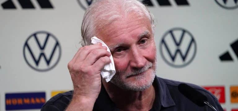 Flick-Nachfolge schon in Arbeit?: Völler benötigt „Auszeit“ und sagt erst mal Termin ab