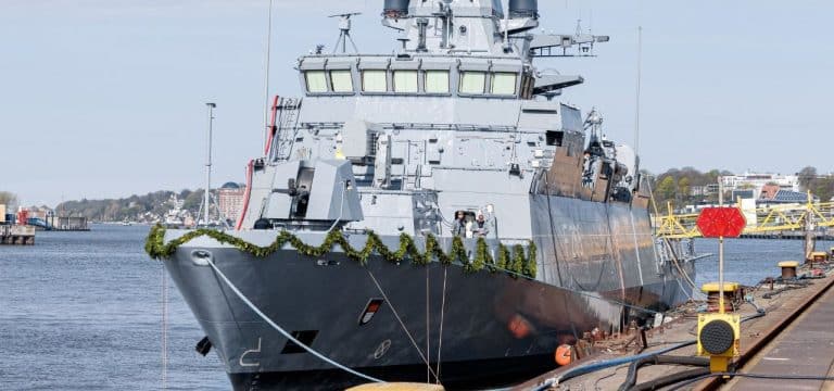 Neue Korvette „Köln“ macht für acht Monate in Hohe Düne fest