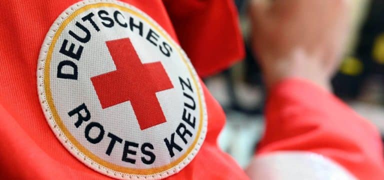 Welthospiztag: Selbstgenähtes Herz reist durch MV