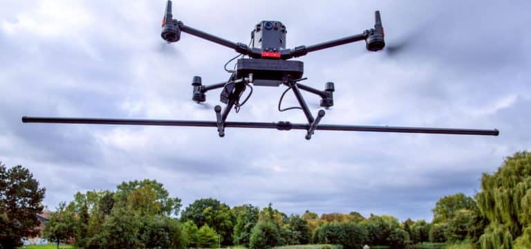 Weltkriegsmunition im Schwanenteich? Drohne prüft die Lage