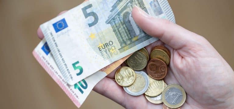 Grüne und Linke unterstützen Forderung nach Armutsbericht