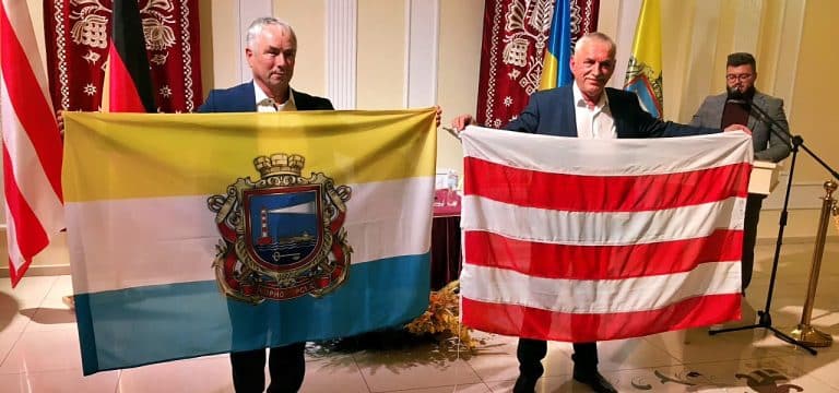 Unterzeichnung des Städtepartnerschaftsvertrags mit Tschornomorsk