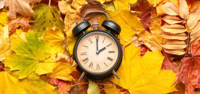 Am Wochenende: Es wird wieder an der Uhr gedreht