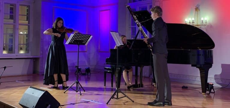 „Wenn der Wind Musik auf Flügeln trägt“: Großes Herbstkonzert in Wismar