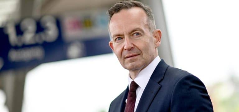 Konflikt um Deutschlandticket ungelöst: Kritik von Grünen