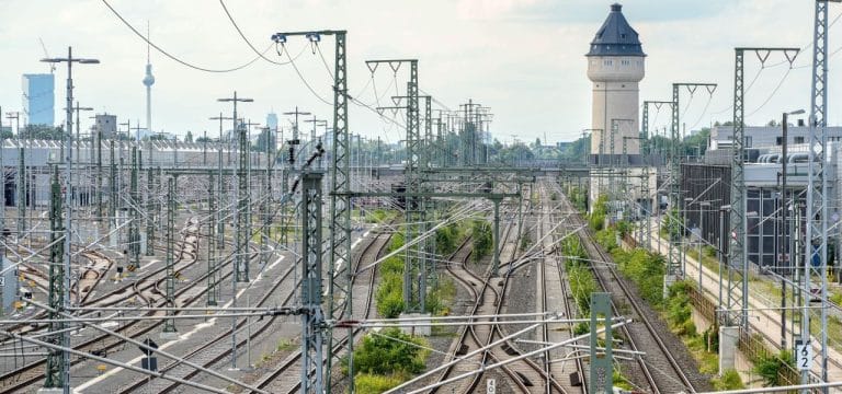 Etatsperre bedroht Mega-Projekt: EVG fordert Zusage für Milliarden-Bahnsanierung