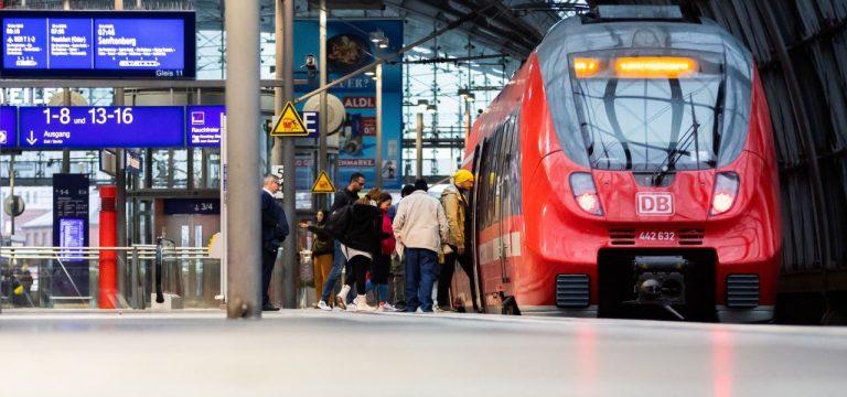 Nach dem Streik bei der Bahn: Züge rollen wieder, Verzögerungen noch möglich