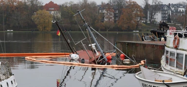 Gesunkene Kutter in Rostock: Hebung könnte dauern