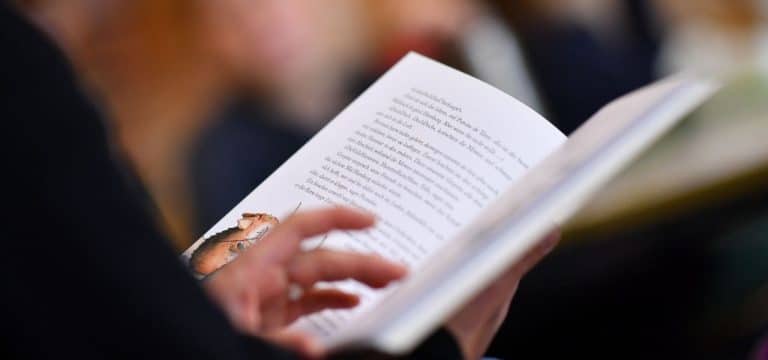 Minister lesen vor: Bundesweiter Vorlesetag mit Prominenten