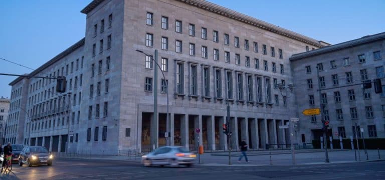Finanzministerium belegt alle Ressorts mit Haushaltssperre