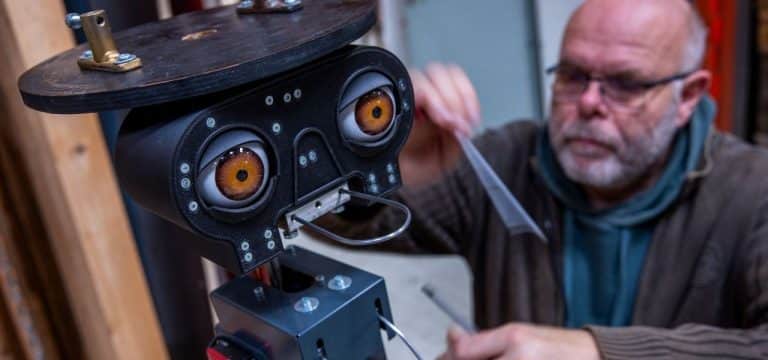 Figurenbauer: Handwerk leidet durch Krise bei Kaufhäusern