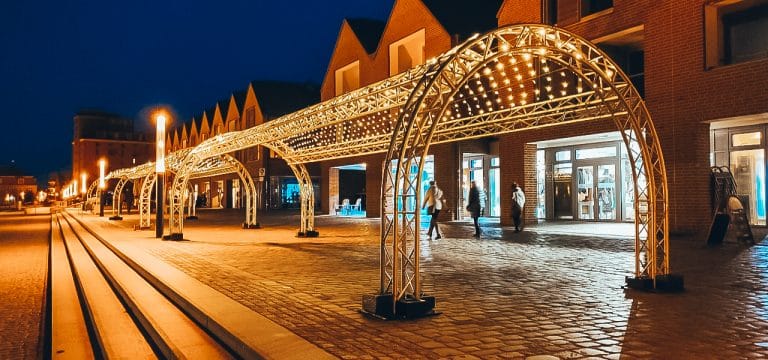 Wismar: „Lichtertunnel“ und „Adventsshopping“ – Die Weihnachtszeit beginnt!