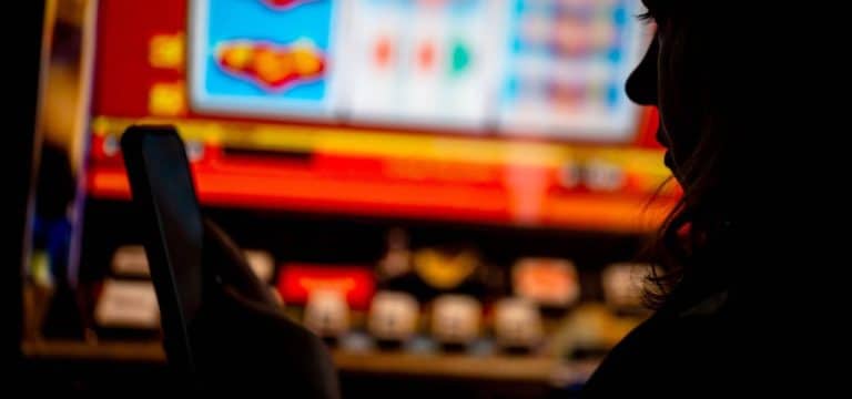 Glücksspielatlas liefert Zahlen: 1,3 Millionen Menschen sind spielsüchtig