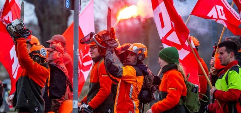 Schwerin: Warnstreik im öffentlichen Dienst – 2000 Demonstranten
