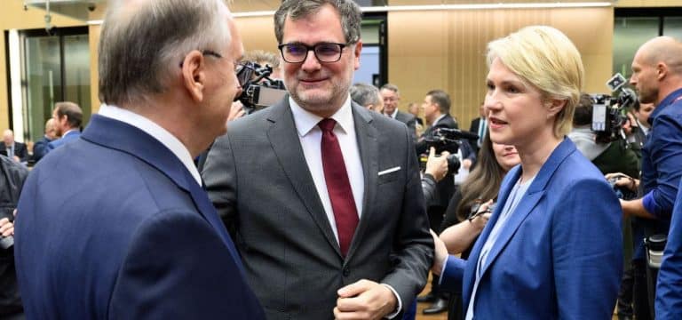 Schwesig wirbt für politische Kompromiss-Suche