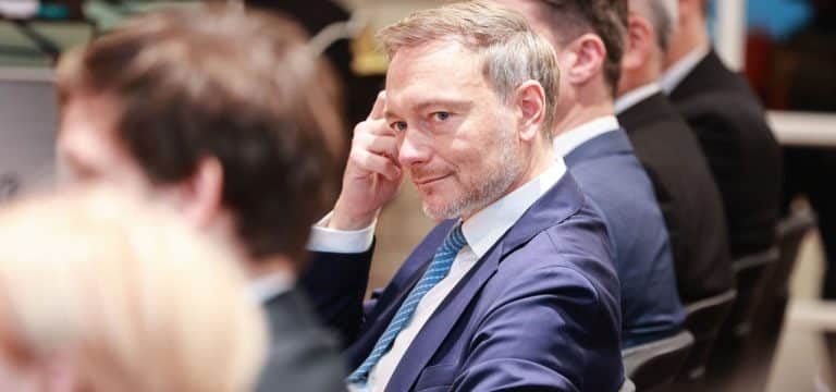 Hilfen laufen zum Jahresende aus: Lindner beendet Strom- und Gaspreisbremsen