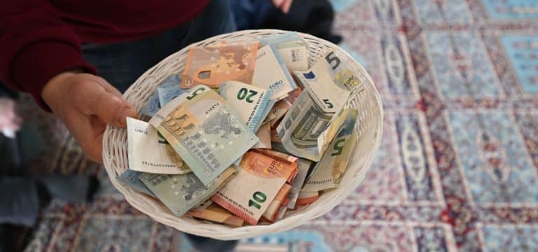 Niedrigstes Niveau seit 2005: Geldspenderzahl sinkt auf Rekordtief