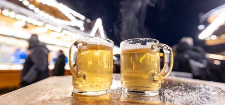 „Keine Weihnachtsfeier drinnen“: Lauterbach: Hinweise auf große Corona-Welle