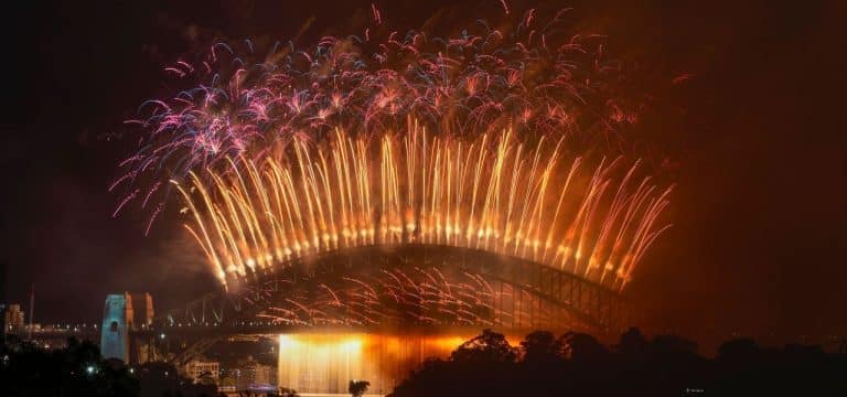 Ozeanien begrüßt 2024: Sydney lässt es vor einer Million Menschen krachen