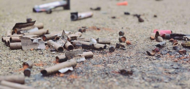 Dicke Luft und Müllberge: So viel Dreck hinterlassen Böller und Raketen