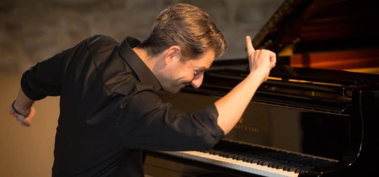 „Die verflixte Klassik“ mit Felix Reuter im Theater Wismar