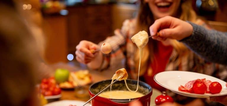 Raclette, Fondue & Co.: So wird an Silvester das Essen zum Fest
