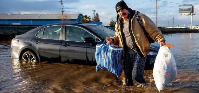 Extremwetter-Jahr: Von Wassermassen und Wirbelstürmen