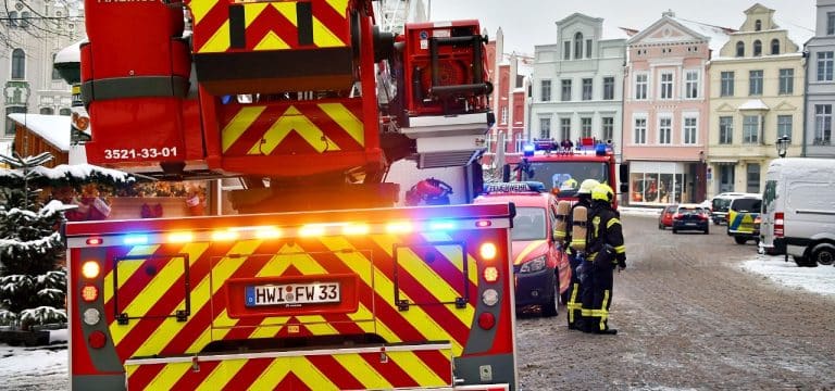 Wismar: Technischer Defekt löst Brandalarm bei der Sparkasse aus