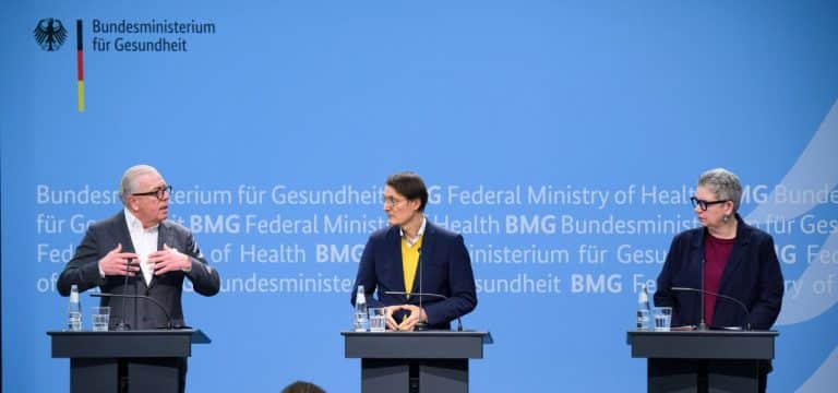 Unterstützung aus Ärzteschaft: Lauterbach will Pflegekräften mehr Befugnisse zusprechen