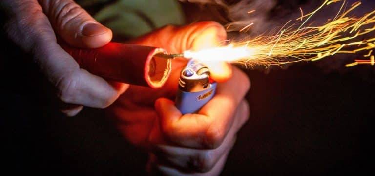 Schwer verletzt an Silvester: Fast alle Böller-Opfer sind Männer