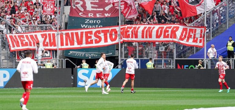 „Geld steht über allem“: Fan-Bündnis schimpft auf Investoreneinstieg und klagt an