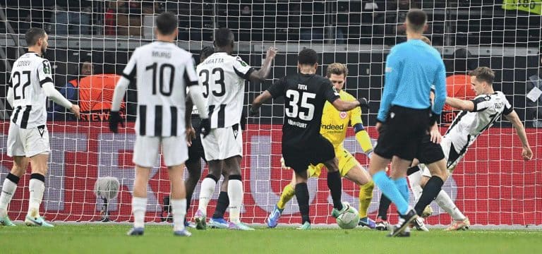 Trapp patzt bei Eintracht-Pleite, Jakic fliegt und rastet aus
