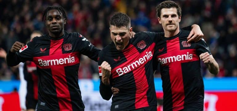 Schick-Hattrick, SGE jubelt spät: FC Bayern zittert sich trotz Kane-Traumtor zu Minimalsieg