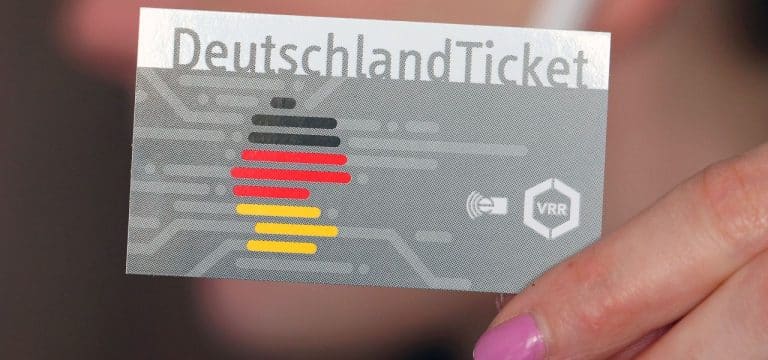 Länder-Verkehrsminister einig: Preis für 49-Euro-Ticket bleibt 2024 stabil