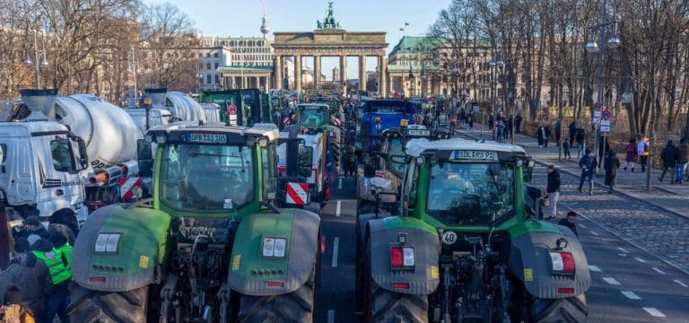 Höhepunkt der Proteste in Berlin: Ampel sendet Bauern widersprüchliche Signale