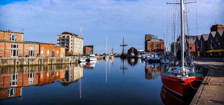 Bauarbeiten am Alten Hafen in Wismar